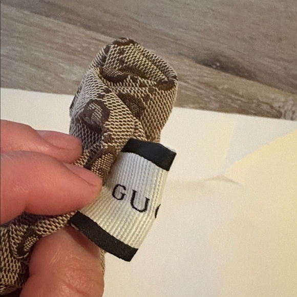 Gucci scrunchie GWP set of 2 - Picture 4 of 5